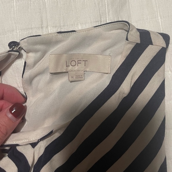 LOFT Knee Length Navy and White Dress - Picture 4 of 5